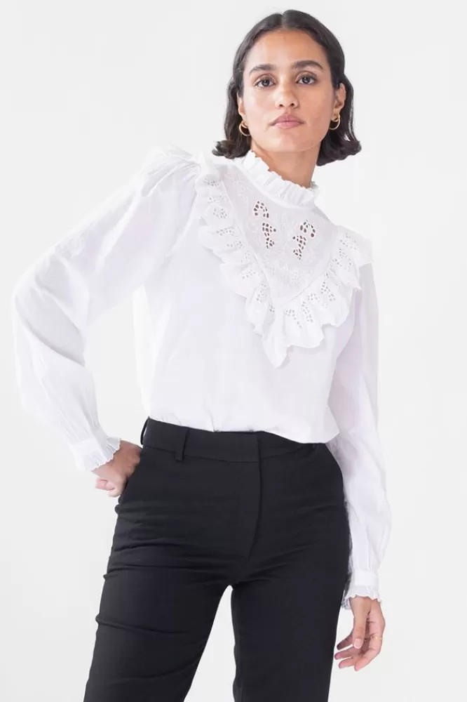 Dames Blouses-TeBlouseMetBorduurselEnRuffles